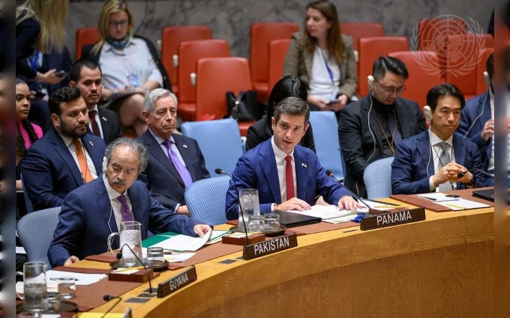 Carlos Arturo Hoyos (centre), Vice Minister for Foreign Affairs of Panama, addresses the United Nations Security Council meeting on strengthening maritime security through international cooperation for global stability under maintenance of international peace and security.