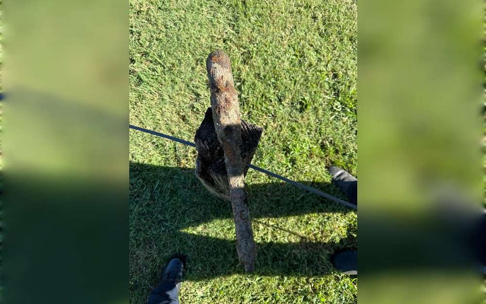 After a fisherman's hookup with an explosive device from World War II, Knoxville police, Tennessee,United States,arrived to the Sequoyah Hills boat ramp on August 27.