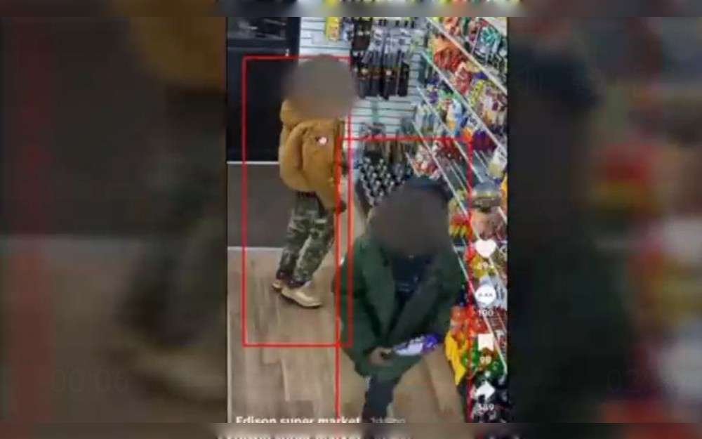 Owner Hossian recently spent thousands of dollars on a cookout to feed 300 people at the Edison Super Market in east Baltimore, United States, in celebration of his birthday.