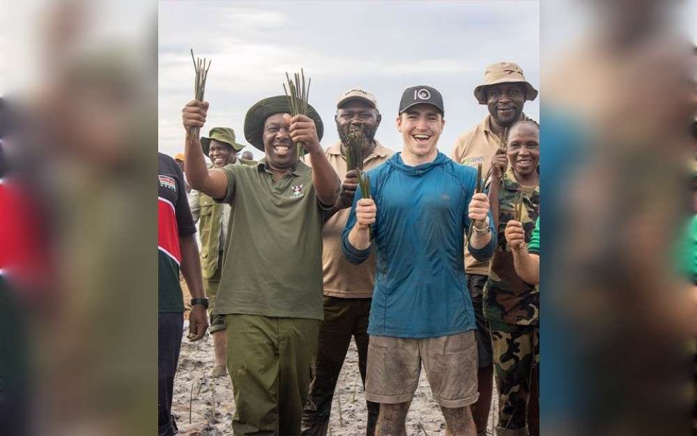 On April 30, Canadian Antoine Moses worked nonstop for about twenty-four hours in order to disseminate a record-breaking 47,460 saplings and claim himself as the person who planted the most mangrove trees in a single day. 