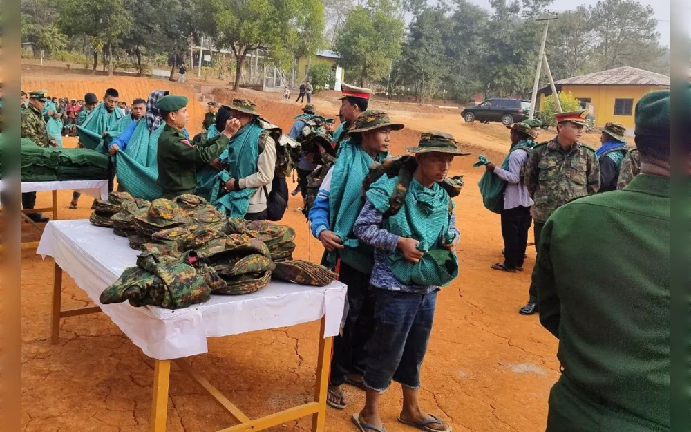 The Myanmar military junta’s recruitment practices are “modern day slavery,” an expert from the volatile Southeast Asian country told Radio Free Asia. An investigation by RFA Burmese shows that for more than two years, thousands of young men in Myanmar have been captured, sold, and conscripted in ways that rights groups say may be crimes against humanity.