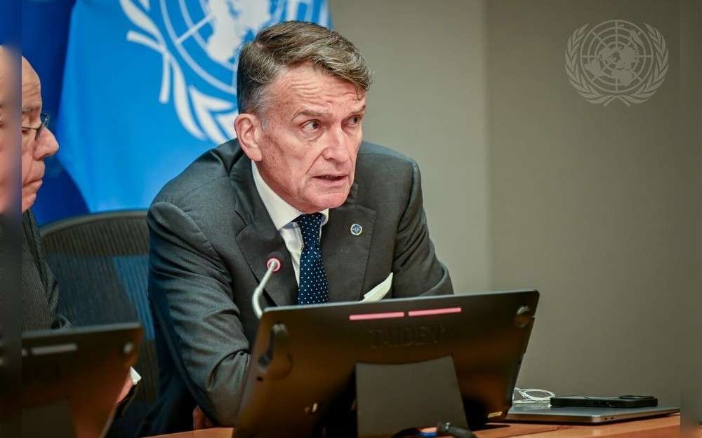 Christian Saunders, UNRWA Commissioner-General ad interim, briefs reporters at the United Nations Relief and Works Agency for Palestine Refugees in the Near East (UNRWA) press conference.