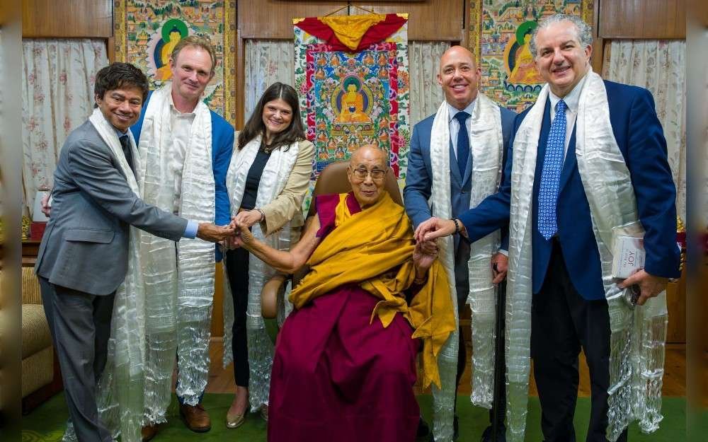 A bipartisan delegation of U.S. lawmakers Wednesday told Radio Free Asia that China is a threat for engaging in transnational repression, after a meeting with the Dalai Lama, Tibet’s exiled spiritual leader, in his home.